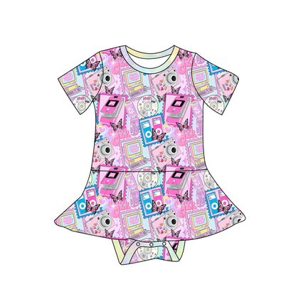 Y2K Short Sleeve Bodysuit Twirl